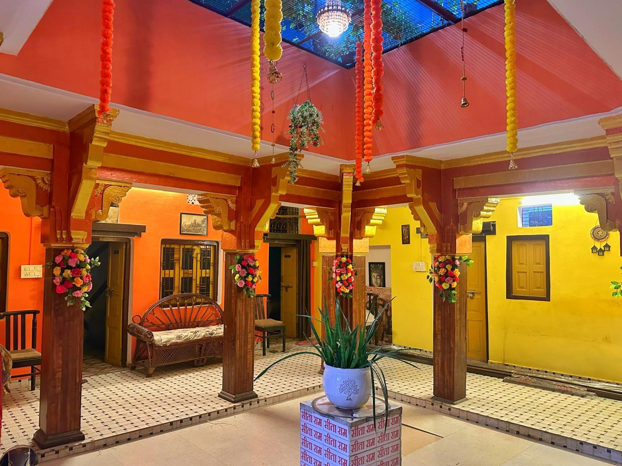 Home Stay Suraj Inn Варанаси Экстерьер фото
