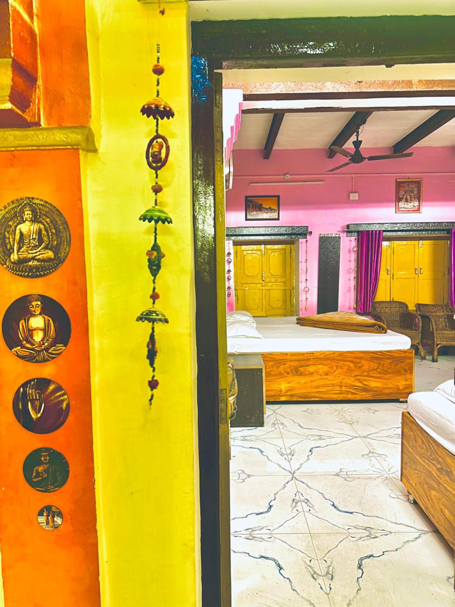 Home Stay Suraj Inn Варанаси Экстерьер фото