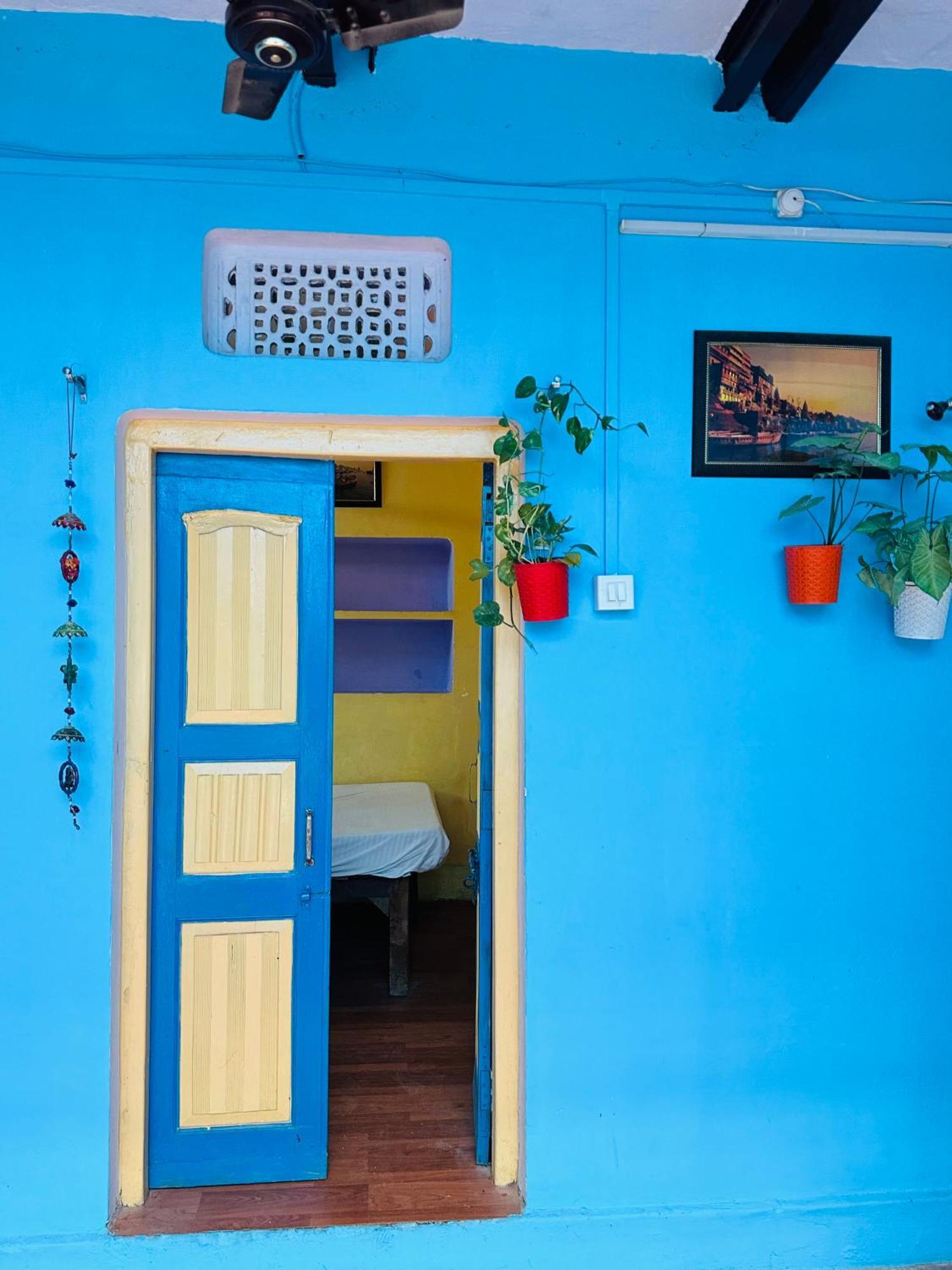 Home Stay Suraj Inn Варанаси Номер фото